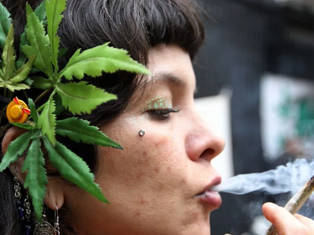 Analizan vínculo entre depresión y el consumo de cannabis